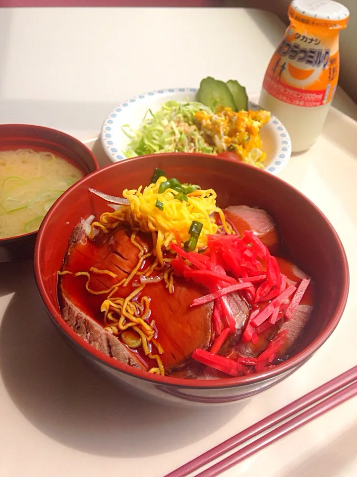 社食のローストビーフ丼|Masahiko Atsumiさん