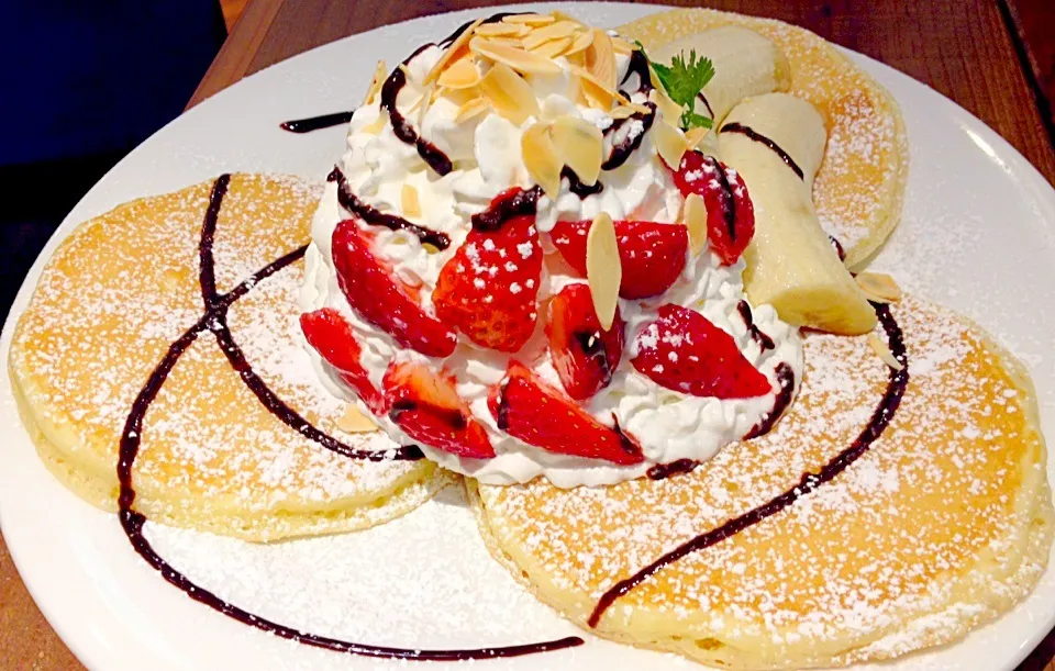 Banana & Strawberry Pancake|Liezlさん