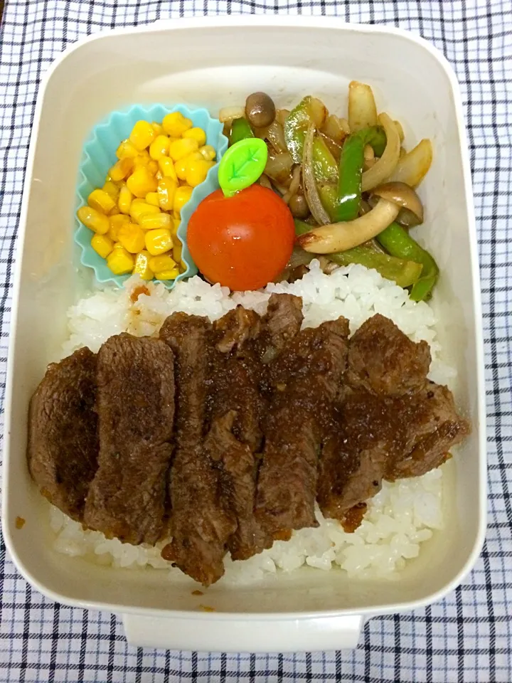 Snapdishの料理写真:4/22ステーキ弁当|ともさん