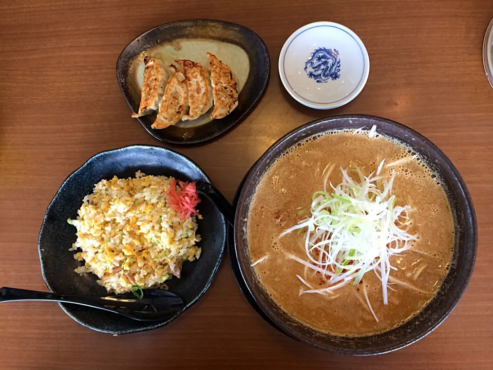 玉子チャーハンのランチ(みそ)|ばーさんさん