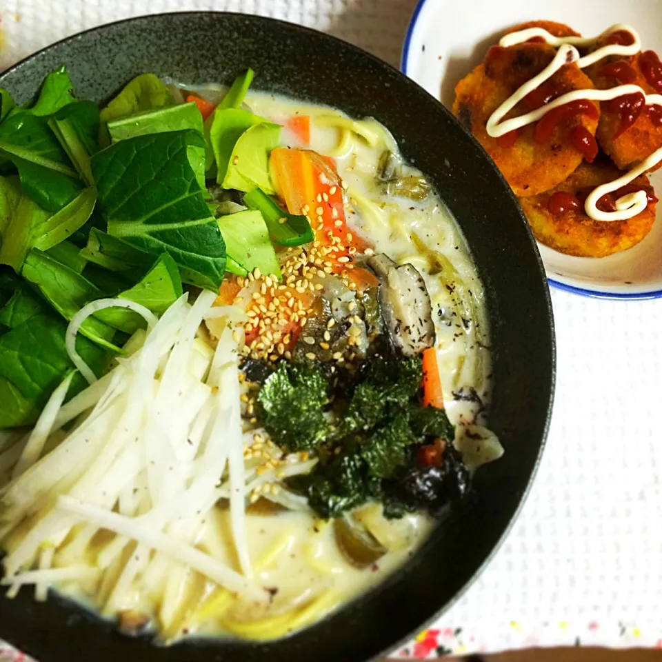 豆乳とんこつ風ラーメン
ベジタリアン、ビーガン仕様|Vivian AnimalRightsさん