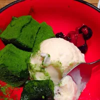 Green tea Mochi with vanilla ice cream|Janine Dorseyさん