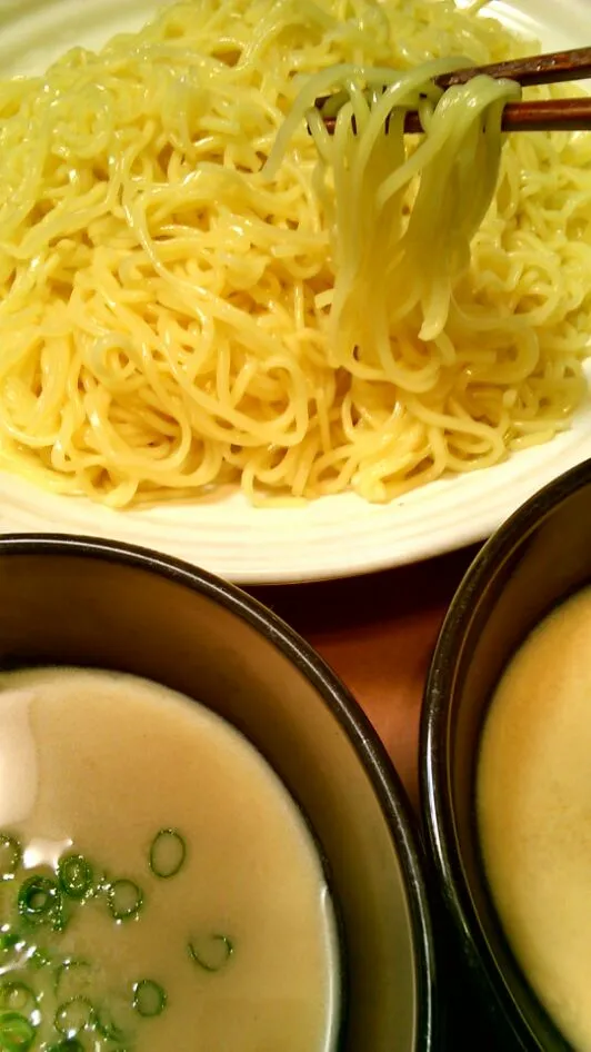 濃厚ゴマだれザルつけ麺|日本だんらん協会さん