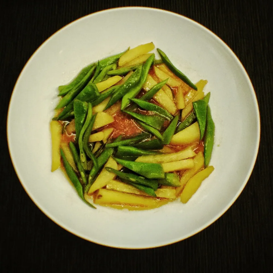 Snapdishの料理写真:洋山芋炒刀豆|味食菌さん