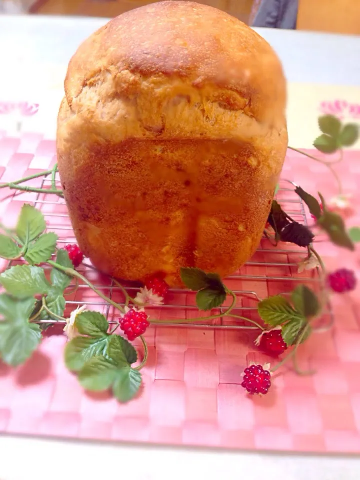 ももさんの料理 なんと水分は苺だけ〜!!!    いちごで焼く いちご食パン🍓🍞|みーたんさん