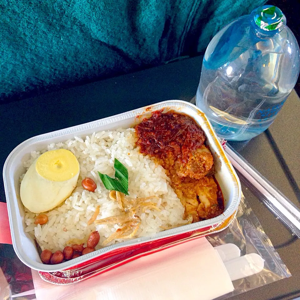 Pak Nasser's nasi lemak|maixx ใหม่さん