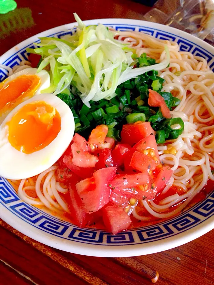 トマトにゅうめん|お稲荷さんさん