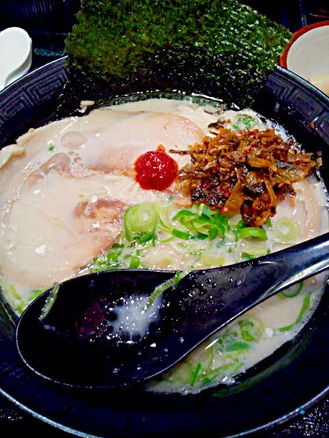 上野でだるまのめとんこつラーメン|HM-jastさん