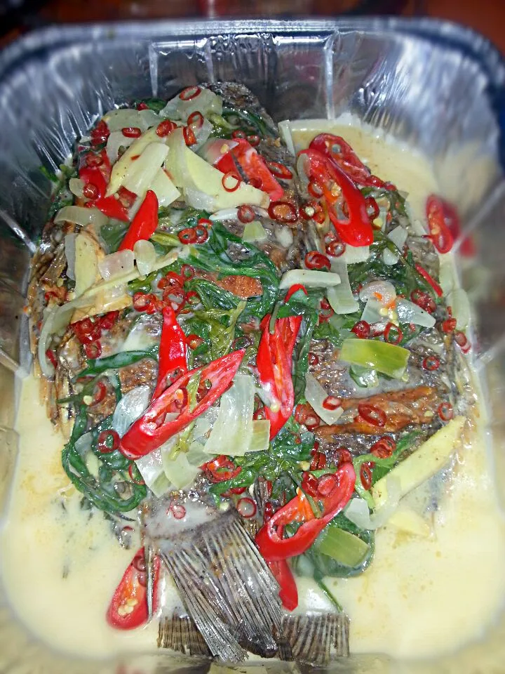 spicy tilapia in coconut milk|Lottie Ibadlit Ninoblaさん