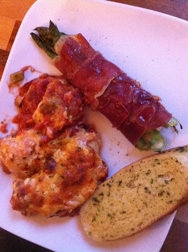 Snapdishの料理写真:Pasta with asparagus and mozzarella wrapped in Parma ham|Emma Proe Was Duncalfさん