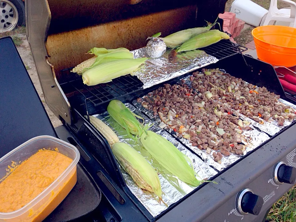 Carne Asada!(steak), corn, and homemade sauce|Mario A. Huertaさん