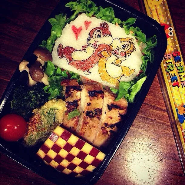 Chip n Dale 💕 Sautéed Chicken w/ Lemon Bento! チップとデール 鶏胸肉のレモンソテー弁当|Yuka Nakataさん