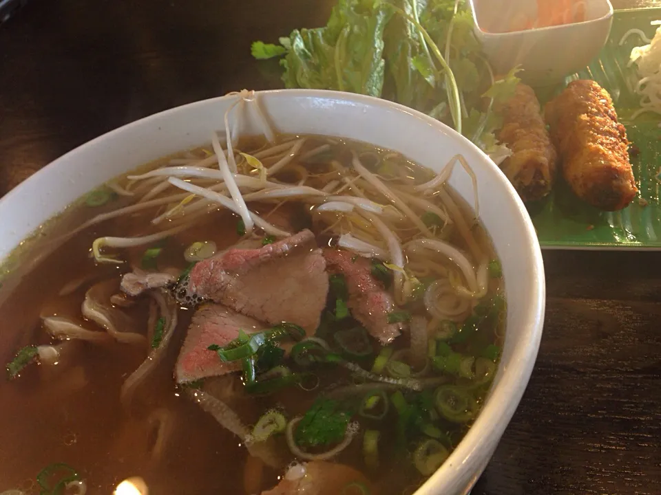 Snapdishの料理写真:Pho & egg roll. Yummy!|たけうちさん