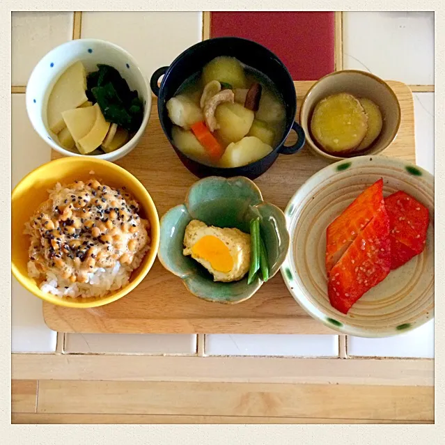 納豆ご飯☆あぶ玉煮☆赤魚の味醂干し焼き☆さつまいもの甘煮☆若竹煮☆だんご汁٩꒰๑❛▿❛  ॢ̩꒱|とまこ(*^o^*)さん