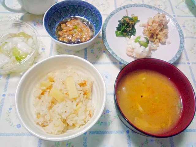 掘り立てタケノコご飯とお味噌汁|うたかた。さん