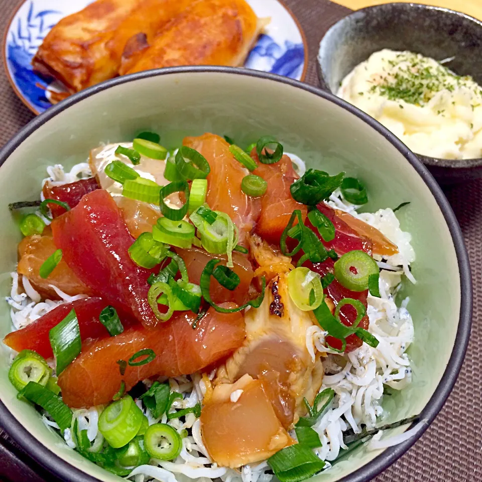 海鮮漬け丼、ポテトサラダ、春巻き|misakiさん