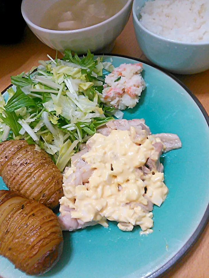 夕食♪茹で鶏タルタルソースかけ＆オニオン豆腐スープお＆ベイクドポテト☆|Kayo Matsudaさん