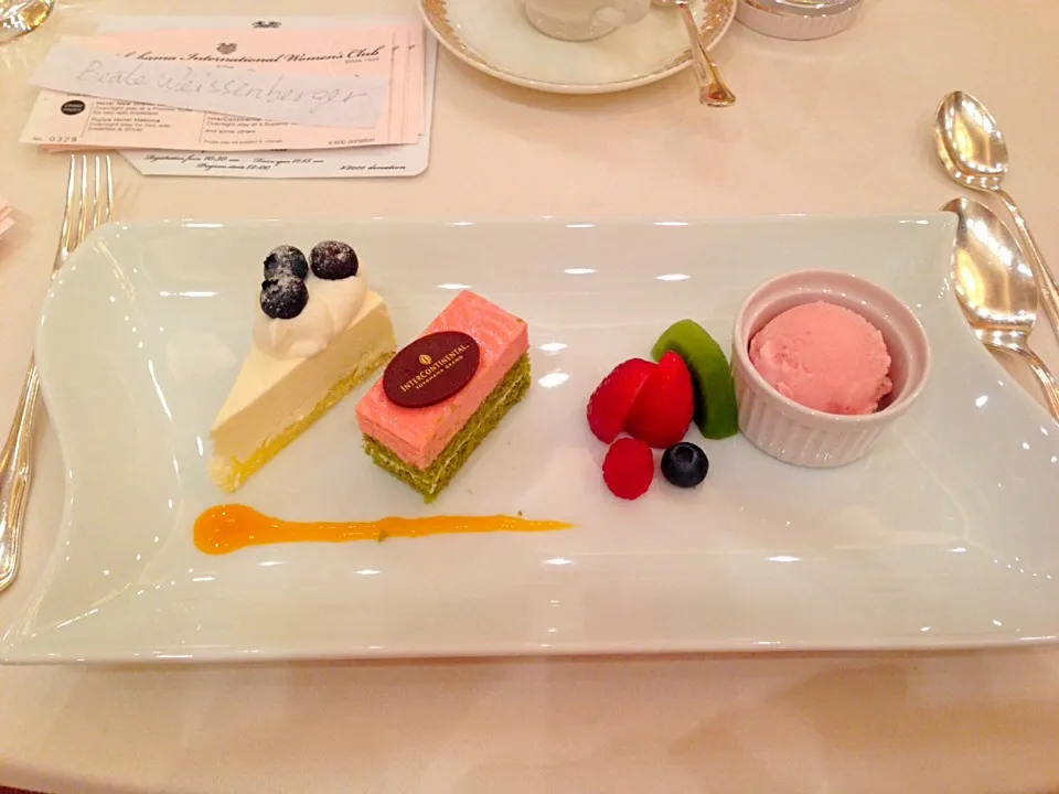 Assorted dessert|Beate Weissenbergerさん