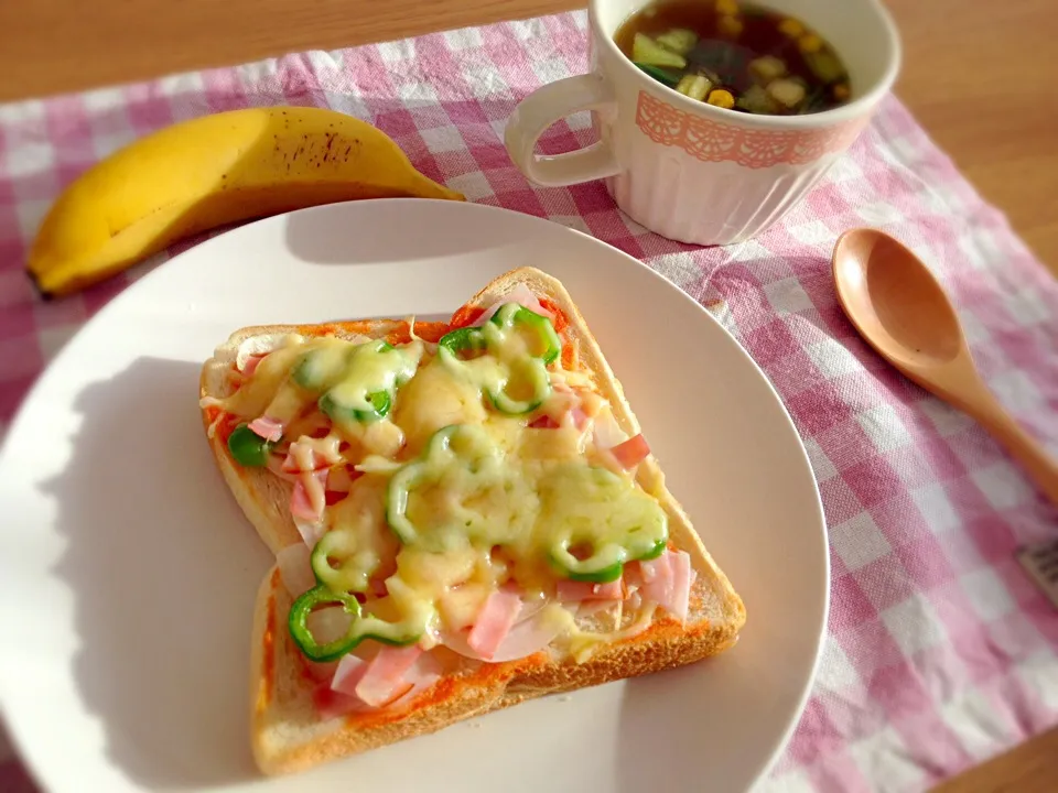 ピザトーな朝ごはん😋💕|たきゃたさん