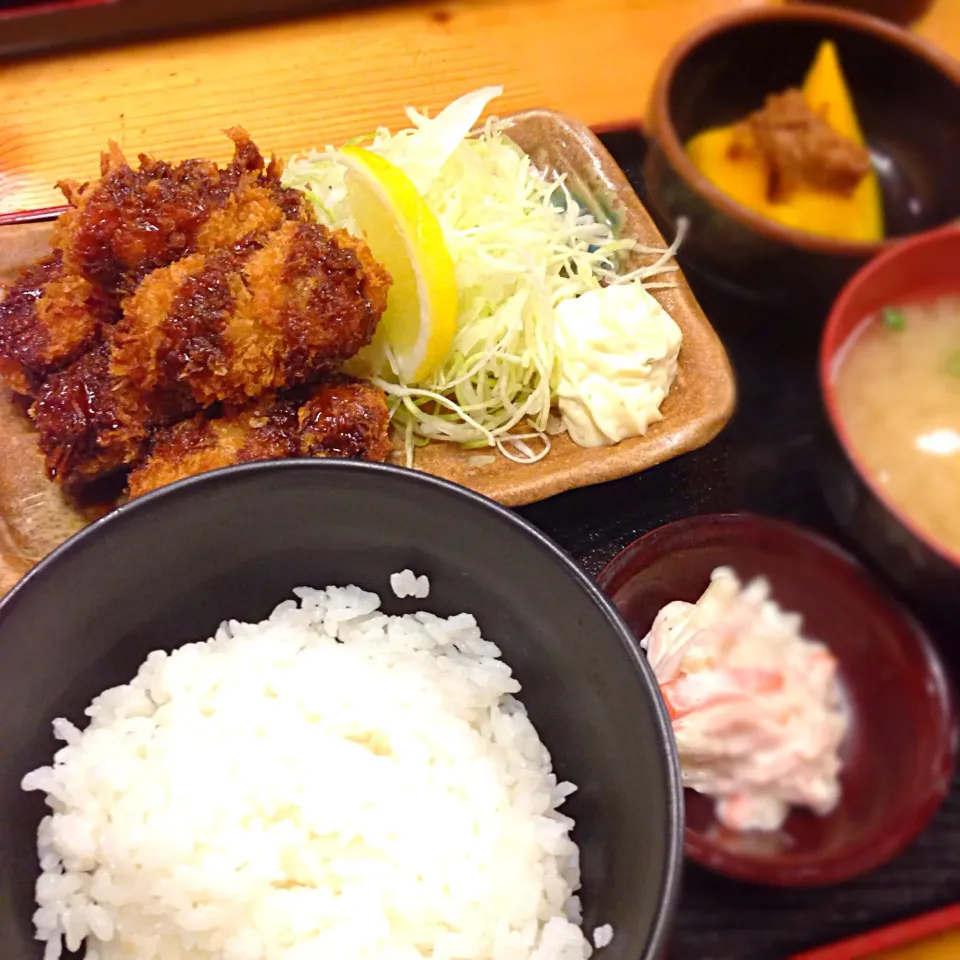 カキフライ定食|ぐるぐるさん