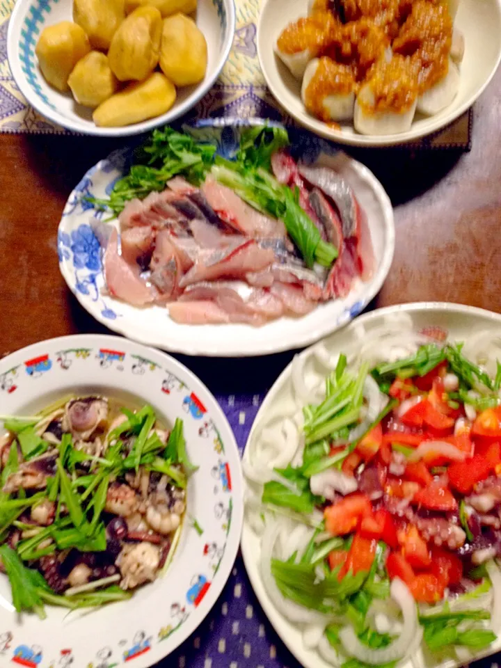 鯵の刺身 タコとトマトのポン酢がけ タコのニンニク炒め 里芋の煮物 里芋の味噌田楽|掛谷節子さん