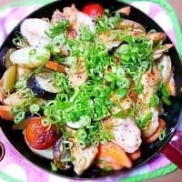 鶏むね肉と彩り野菜のガリバタ昆布つゆグリル