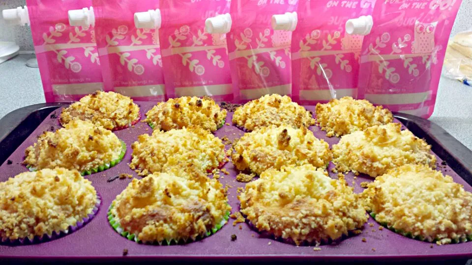 Pear crumble muffins|Rhiannon Pearsonさん