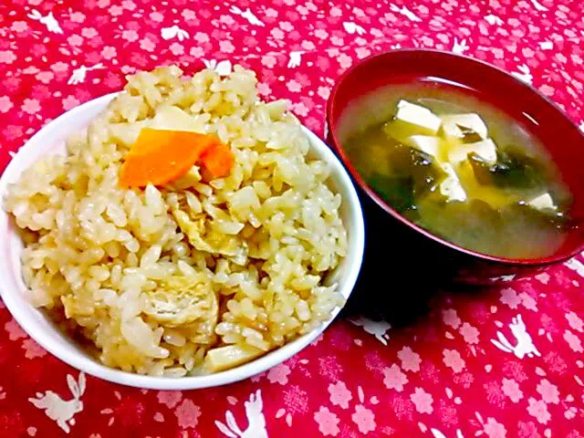 筍ご飯
豆腐とワカメの味噌汁|猫田さん