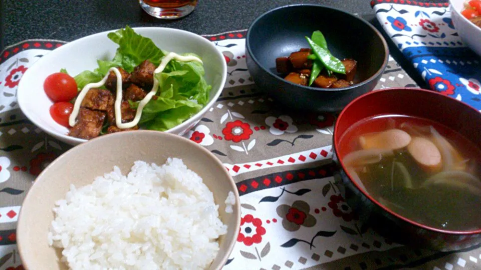 夜ごはん
ごはん、スープ、まぐろのごまがらめ、まぐろの味噌マヨネーズ和え|さっちんさん