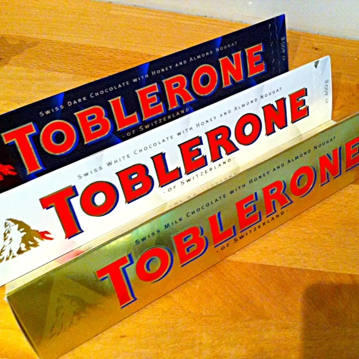 Snapdishの料理写真:Toblerone swiss chocolate|wiwi mrgさん