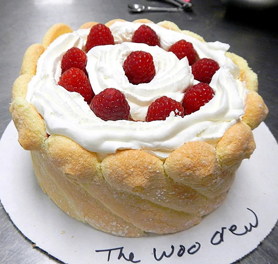 Ladyfinger with Chantilly Creme cake|Woo J. Parkさん