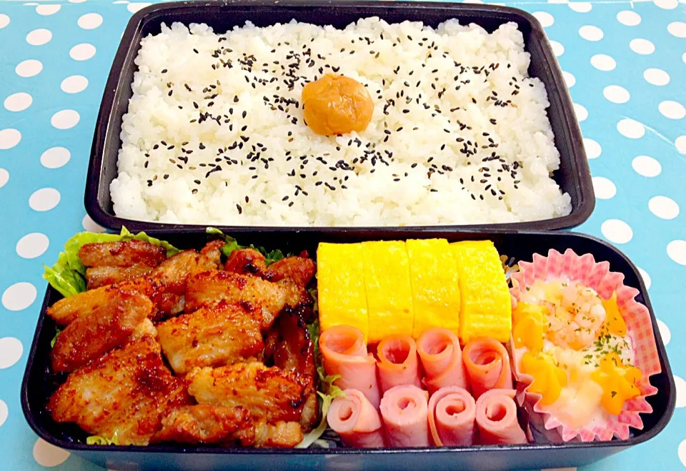 Fried Garlic Pork, Egg Omelet, Rolled Ham & Shrimp Gratin O Bento|Liezlさん