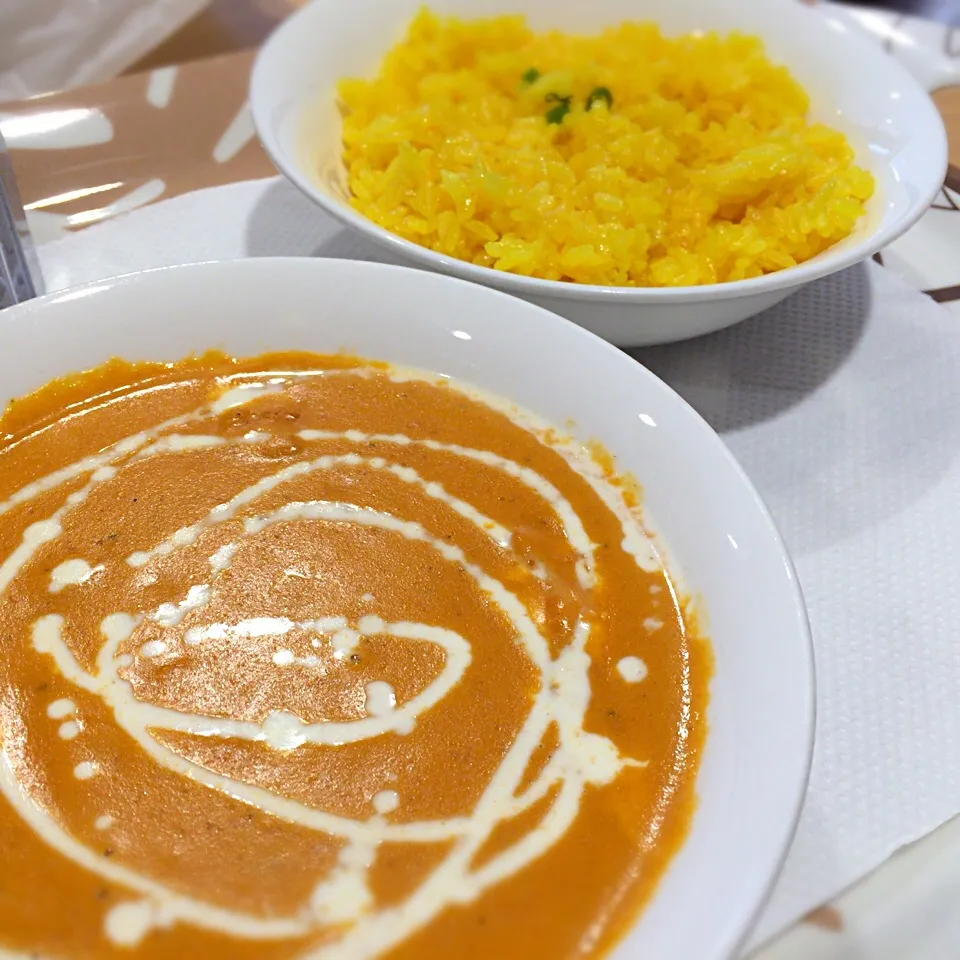 那須アウトレットでバターチキンカレー。ちょっと二日酔い。|さるさん