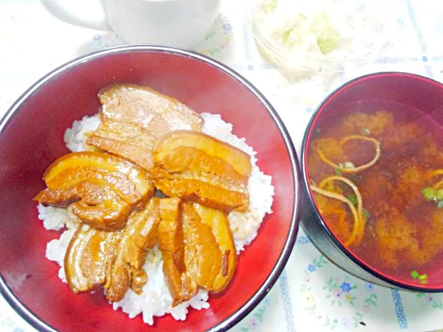 トンポーロー丼|うたかた。さん