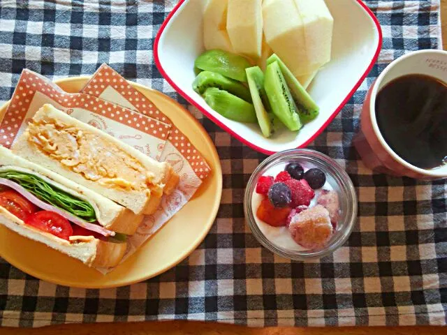 土曜の朝ごパン定食(^^)|毎朝5時ラーさん