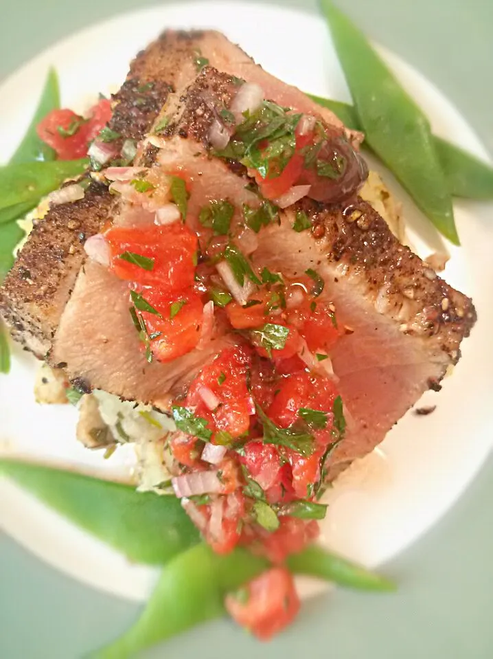 Pepper crusted tuna!|たまさん