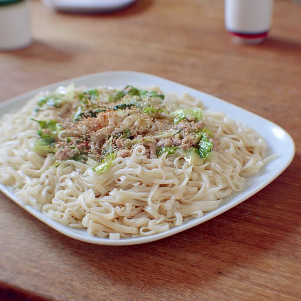 乾麺でツナ&レタス焼きうどん|Sumison lensmanさん