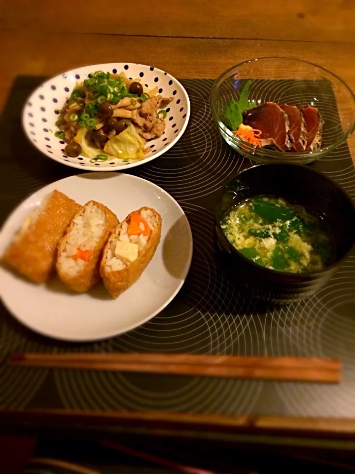 筍ご飯稲荷・小松菜の卵スープ・豚肉とキャベツの甘辛炒め・鰹のタタキ|☻kaorin☻さん