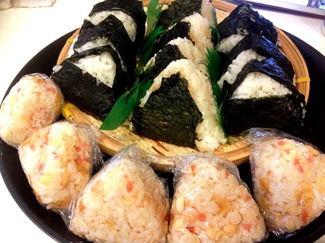 qおもたせ おにぎり Ochiheko Snapdish スナップディッシュ Id 4ia1ma