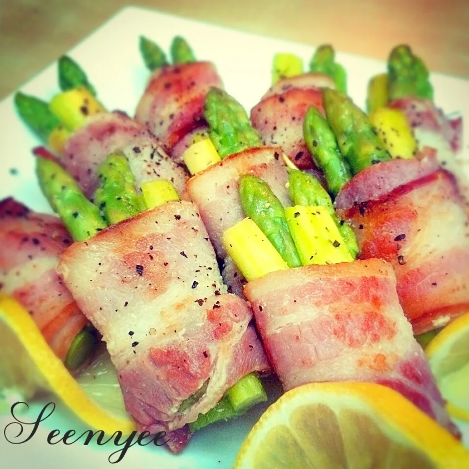 Snapdishの料理写真:Bacon Wrapped Asparagus|Seenyee芯亦さん