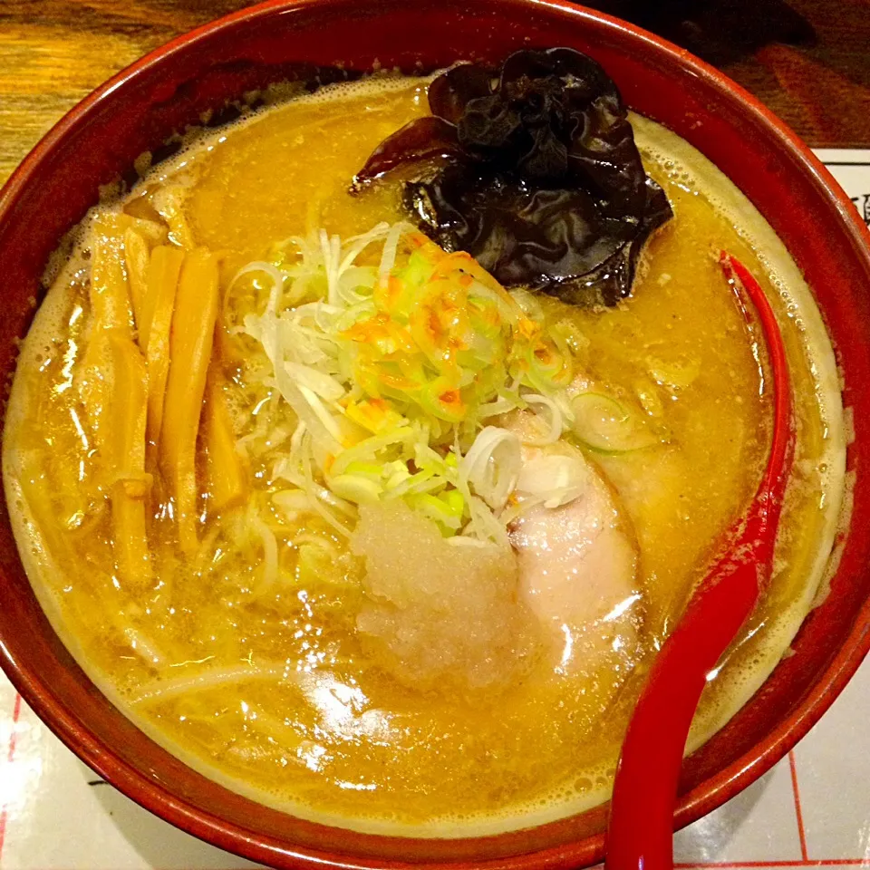 麺処 雷一代  らぁめん味噌 ネギ油|カウンター嬢さん