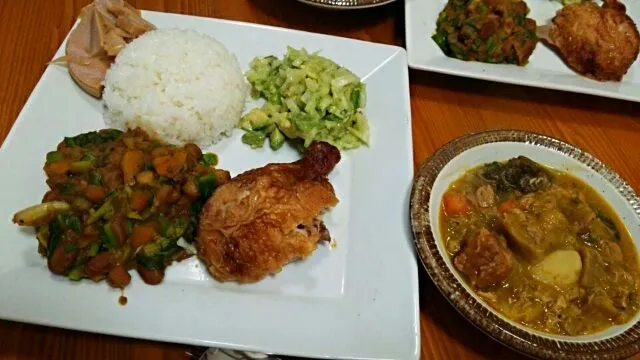 ドミニカご飯！豆煮込み&アボカドサラダ&チキンのプレート♪
Withサンコーチョ♪|りえっぱさん