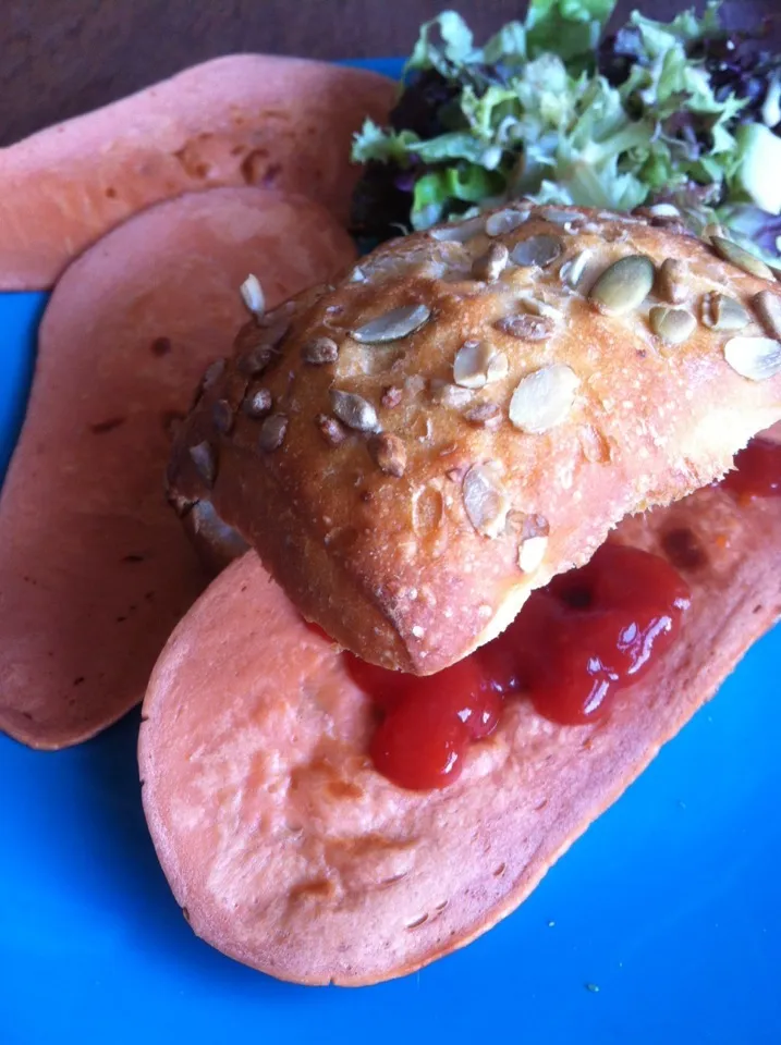 Veggie bacon roll with tomato ketchup|Nick Hiderさん