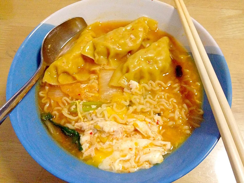 Kimchi Ramen with Dumpling|M☮さん