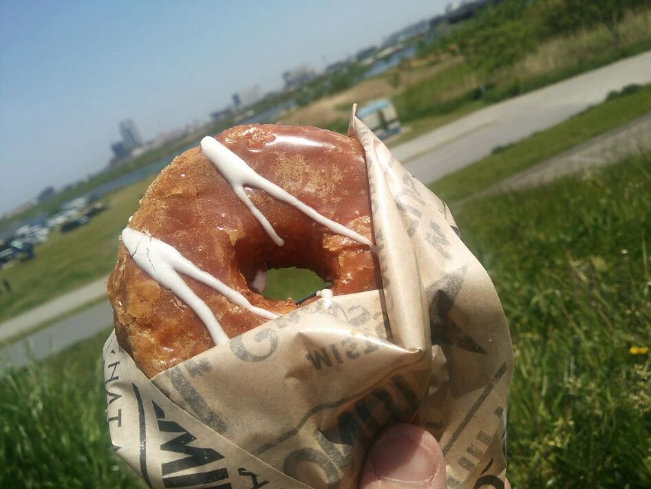 クロナツ@河川敷|トミーサクさん