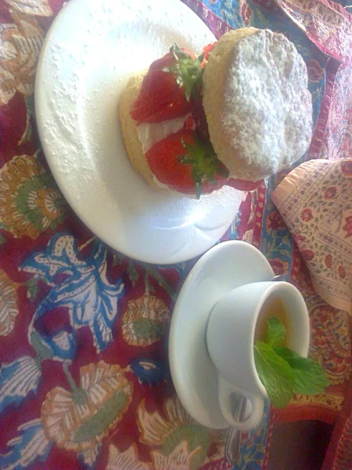 Strawberry scone with Earl Grey Jelly|emmaさん