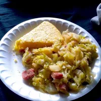 Fried cabbage and cornbread|Howie Gibsonさん