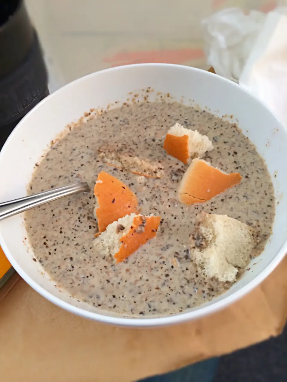 Cream of mushroom soup and bread|Eviliseさん