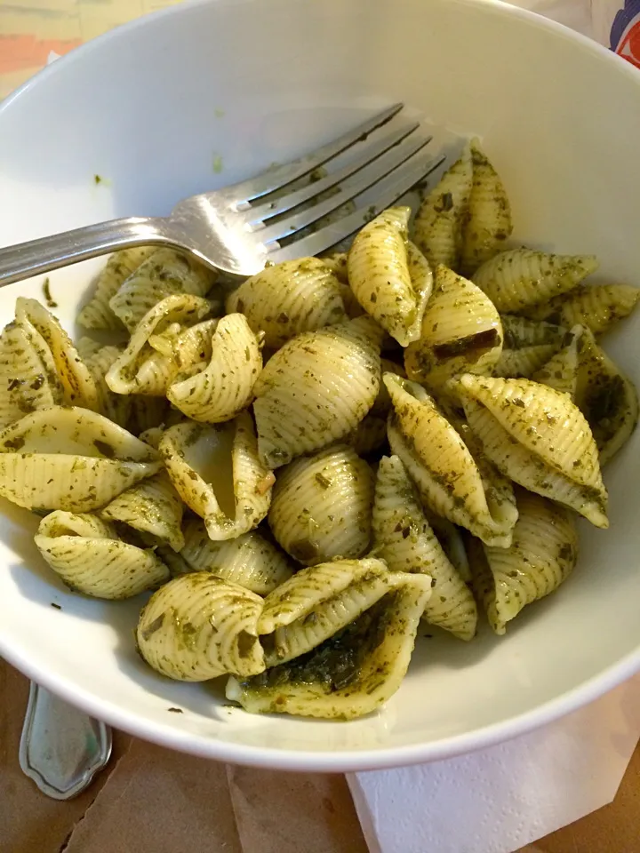 Snapdishの料理写真:Pesto pasta|Eviliseさん