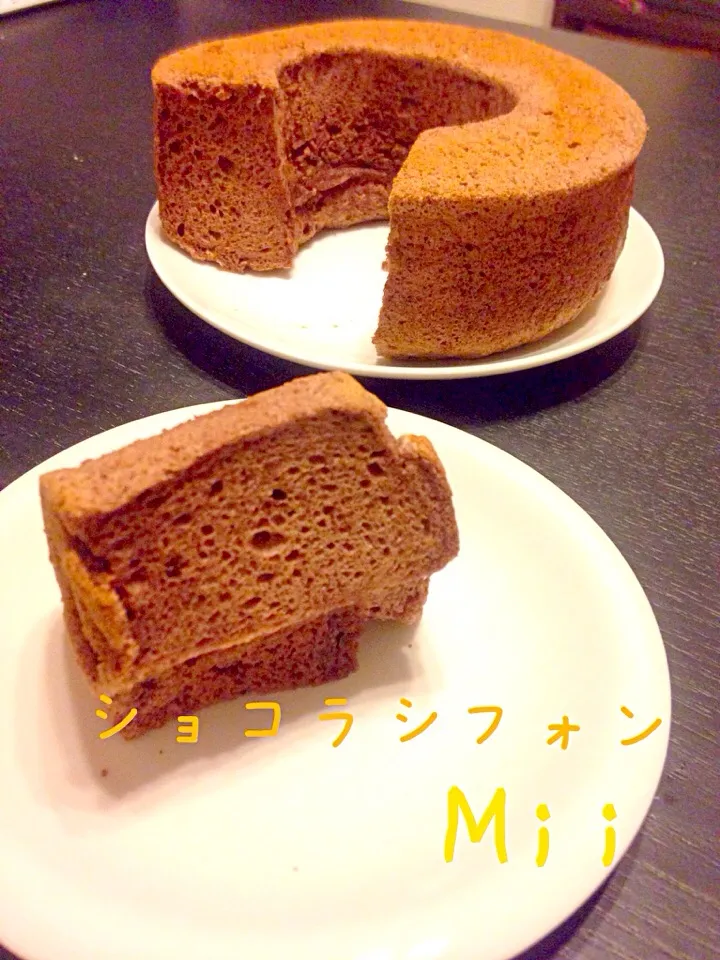 Snapdishの料理写真:なおさんの料理 卵白のみ使用の真っ白シフォンケーキ|みぃさん